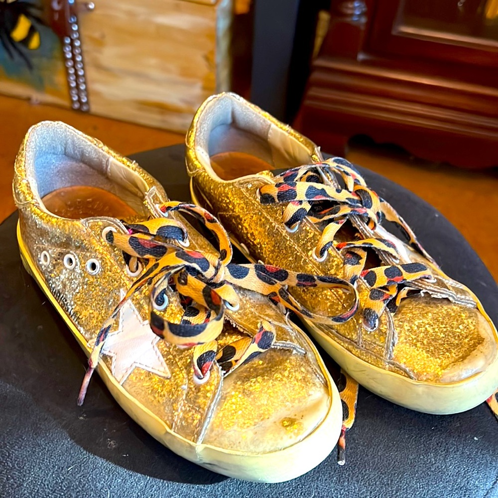 Little Girl Size 31 Golden Goose
